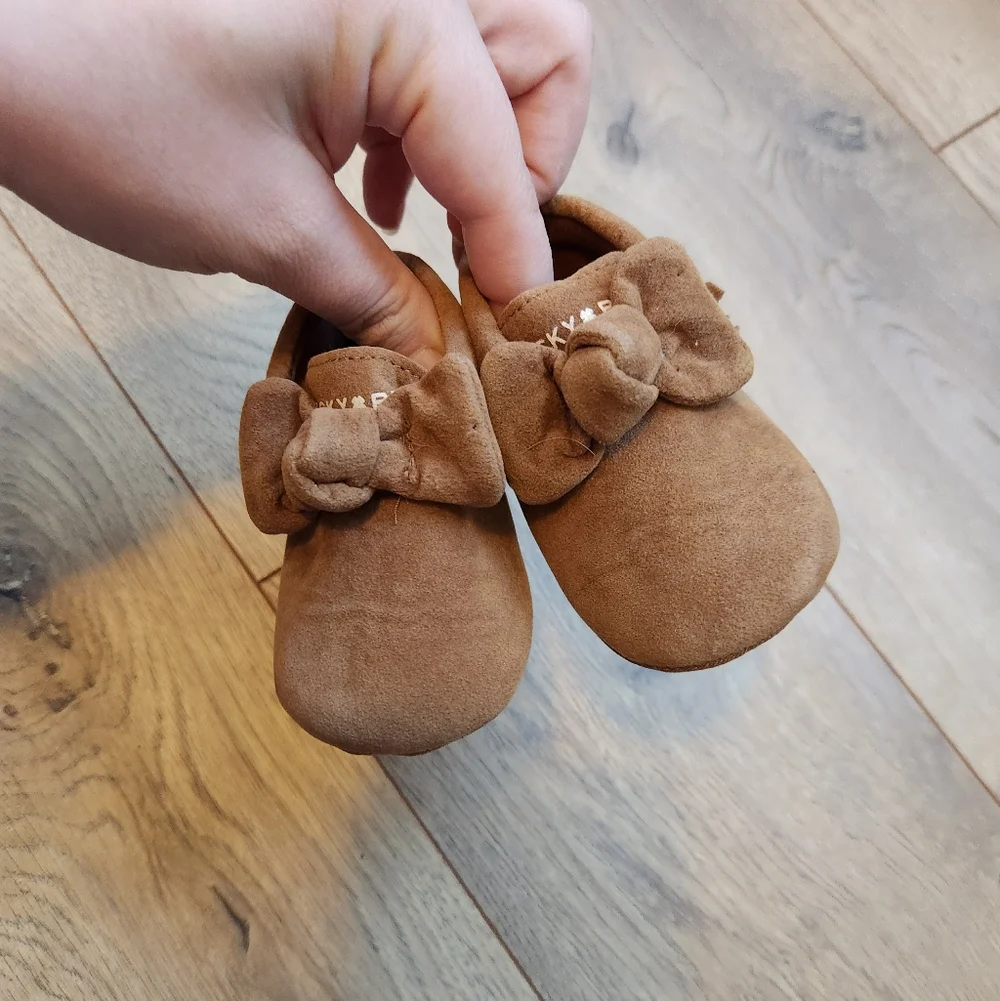 Size 1 Baby Girl Lucky Brand Shoes